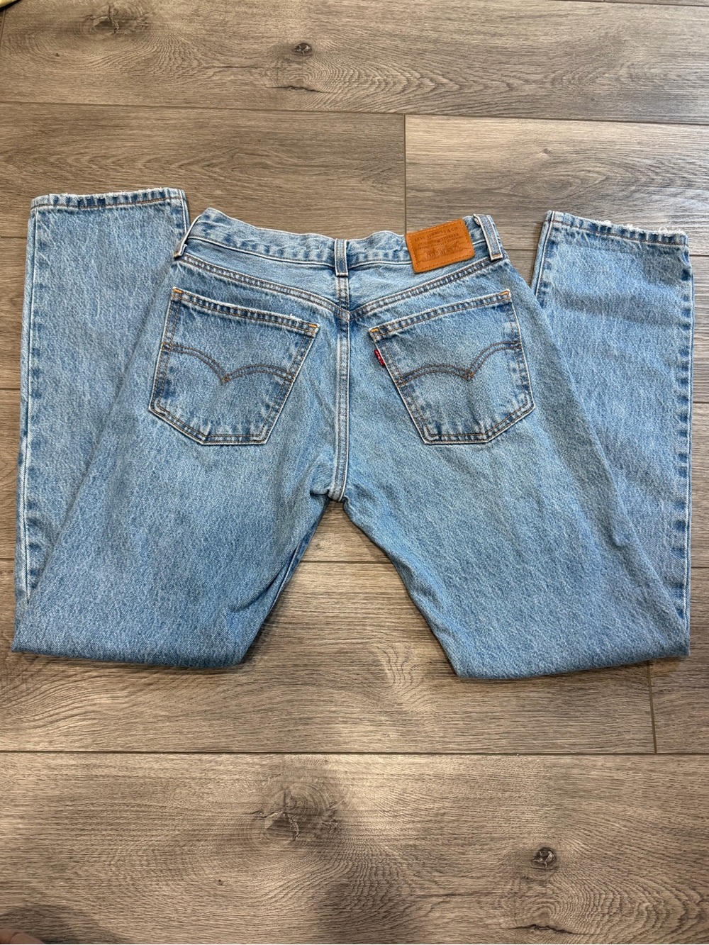 Levi's Classic Middy Straight Jean NWOT